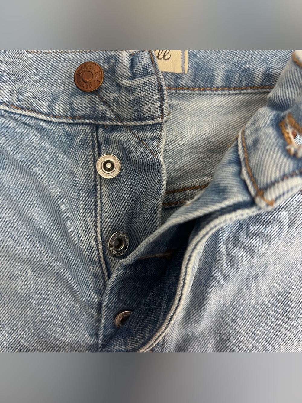 Madewell Relaxed Denim Shorts Women's Size 29 Light Wash Cut-Off Button Fly - Picture 4 of 11